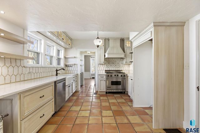 1315 S Main Ave Avenue, Sioux Falls, SD 57105