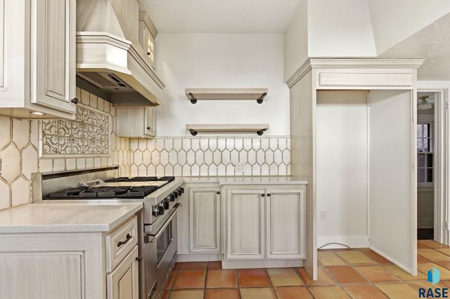 1315 S Main Ave Avenue, Sioux Falls, SD 57105