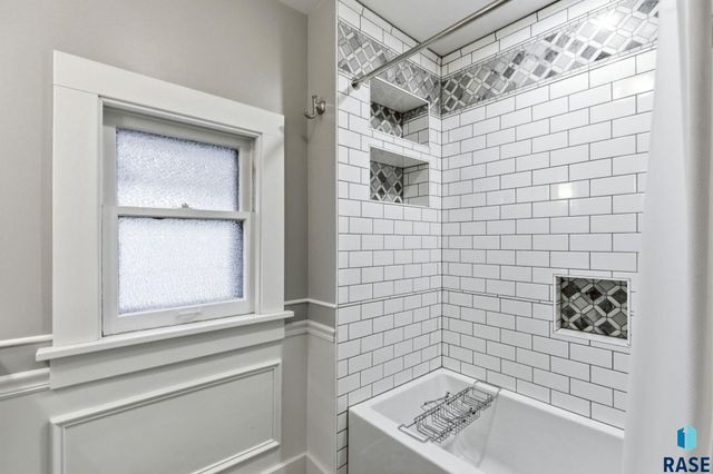 1315 S Main Ave Avenue, Sioux Falls, SD 57105