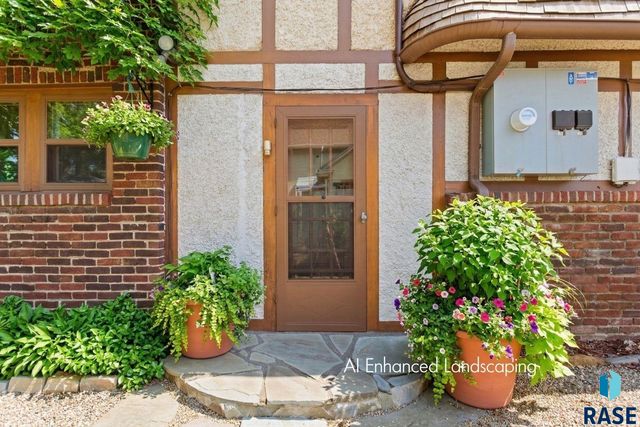 1315 S Main Ave Avenue, Sioux Falls, SD 57105