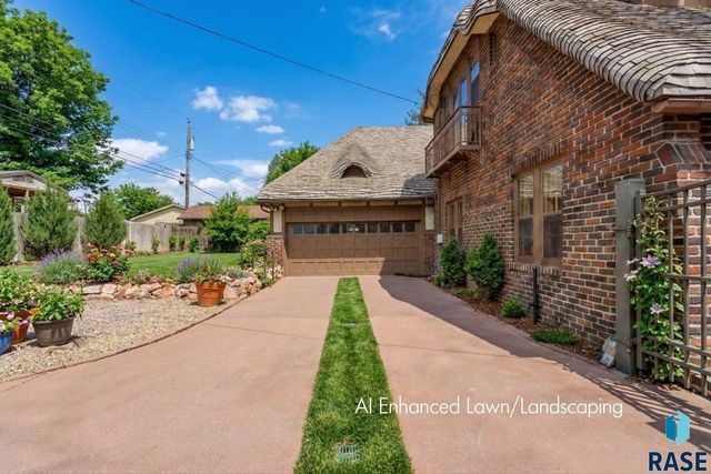 1315 S Main Ave Avenue, Sioux Falls, SD 57105