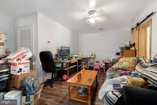 1499 VALLEY RD, Berkeley Springs, WV 25411