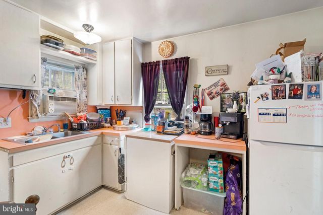 1499 VALLEY RD, Berkeley Springs, WV 25411