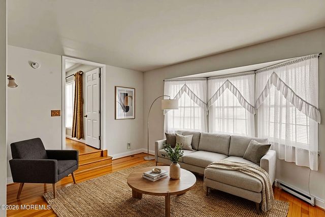 8 Hutchinson Road, Allentown, NJ 08501