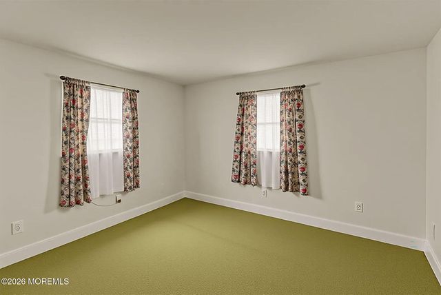 8 Hutchinson Road, Allentown, NJ 08501