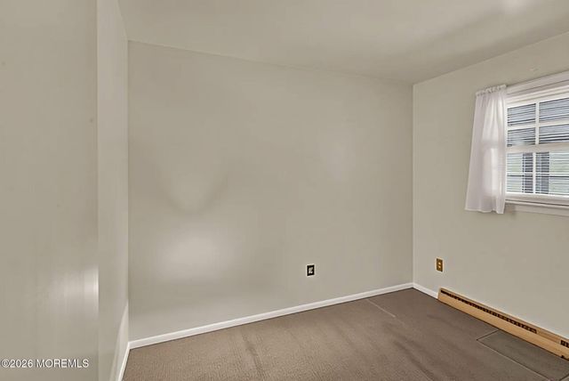 8 Hutchinson Road, Allentown, NJ 08501