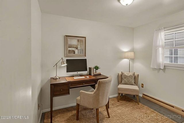 8 Hutchinson Road, Allentown, NJ 08501