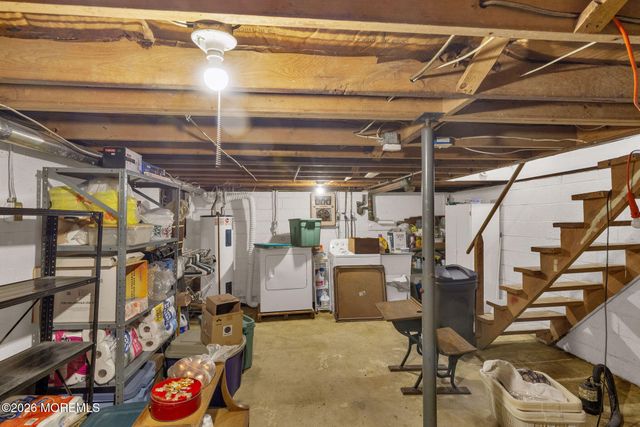 8 Hutchinson Road, Allentown, NJ 08501