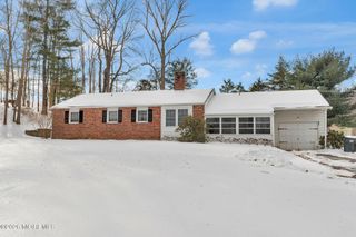 8 Hutchinson Road, Allentown, NJ 08501