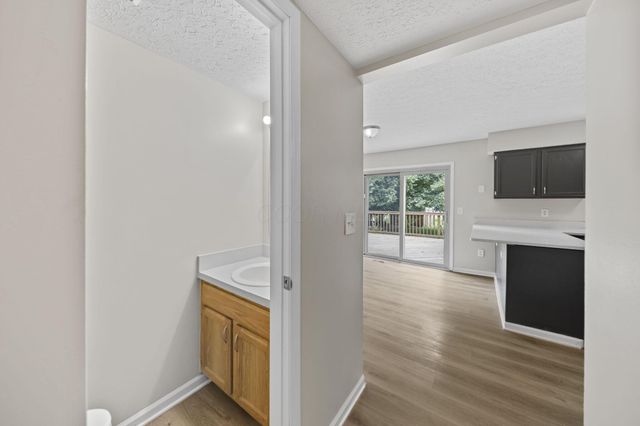 381 Hearthstone Drive, Delaware, OH 43015