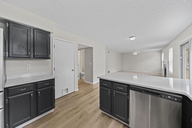 381 Hearthstone Drive, Delaware, OH 43015