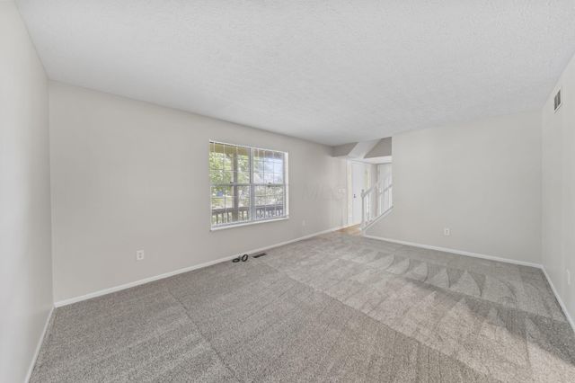 381 Hearthstone Drive, Delaware, OH 43015