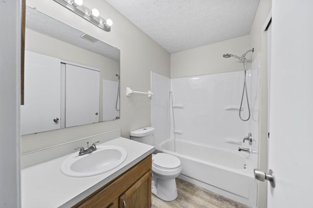 381 Hearthstone Drive, Delaware, OH 43015