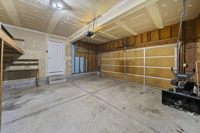 381 Hearthstone Drive, Delaware, OH 43015