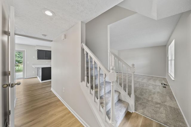 381 Hearthstone Drive, Delaware, OH 43015