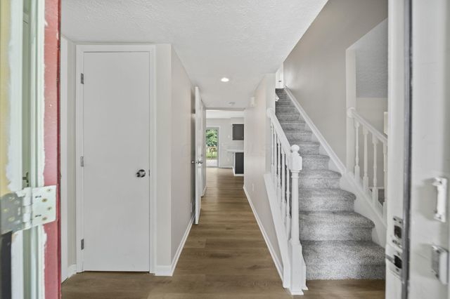 381 Hearthstone Drive, Delaware, OH 43015