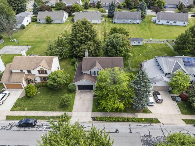381 Hearthstone Drive, Delaware, OH 43015
