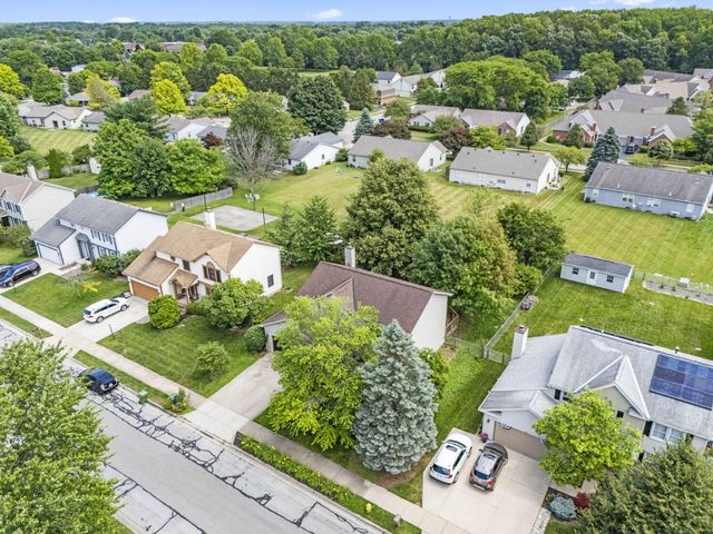 381 Hearthstone Drive, Delaware, OH 43015