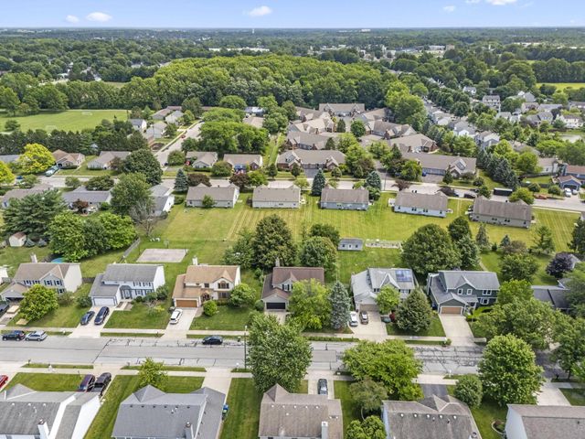 381 Hearthstone Drive, Delaware, OH 43015