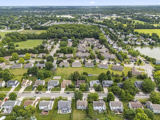 381 Hearthstone Drive, Delaware, OH 43015