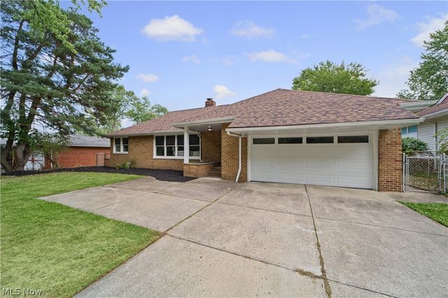 133 Brush Road, Richmond Heights, OH 44143