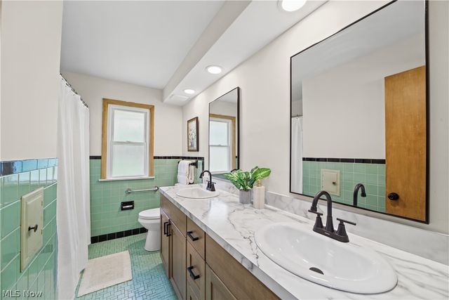 133 Brush Road, Richmond Heights, OH 44143