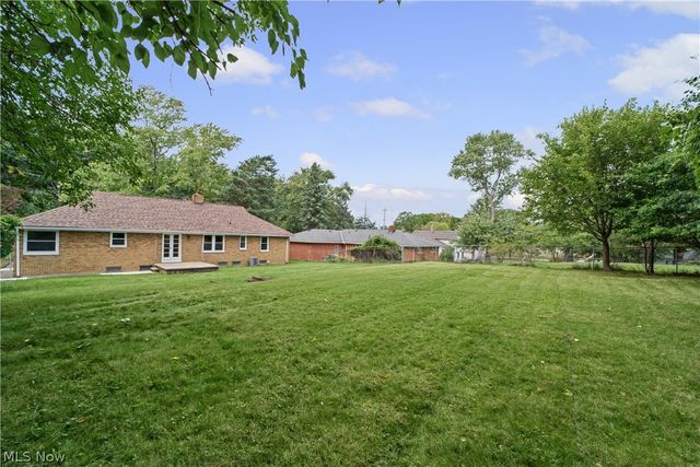 133 Brush Road, Richmond Heights, OH 44143
