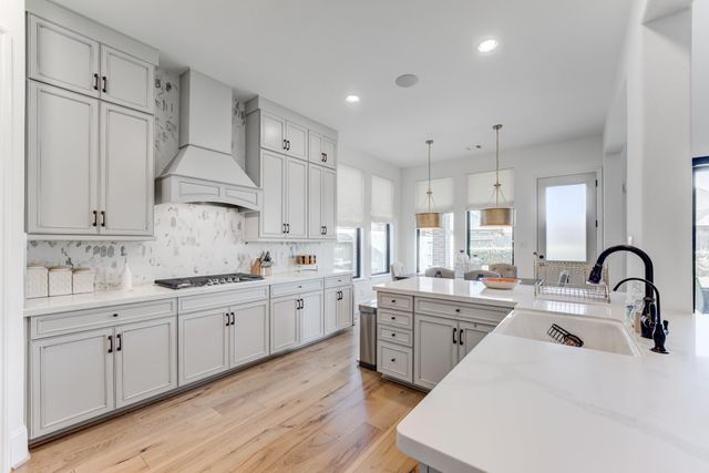 4411 Falcon Lake Drive, Manvel, TX 77578