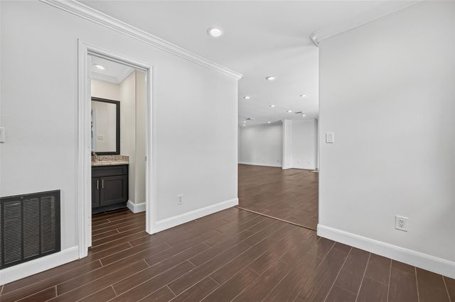 11315 Olympia Drive, Houston, TX 77077