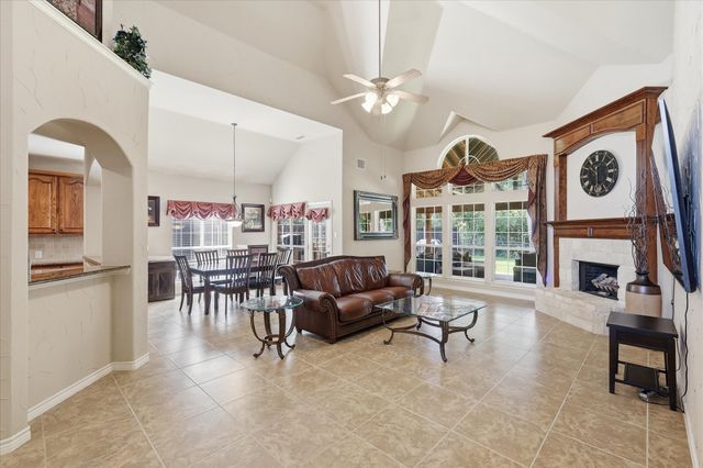 7608 Hinkley Oak Drive, Denton, TX 76208