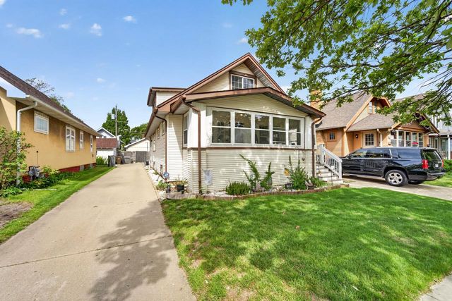 7546 14th AVENUE, Kenosha, WI 53143