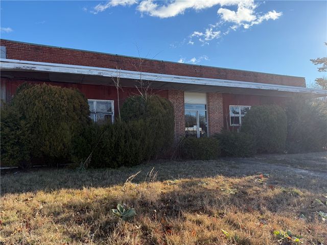 5810 Post Road, Warwick, RI 02818