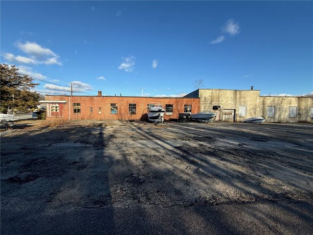 5810 Post Road, Warwick, RI 02818