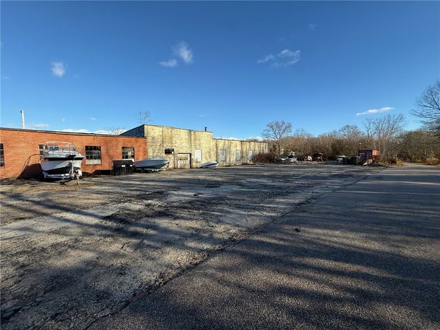 5810 Post Road, Warwick, RI 02818