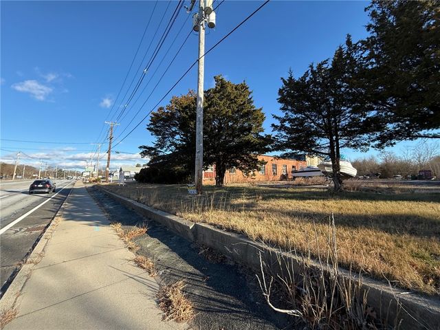 5810 Post Road, Warwick, RI 02818