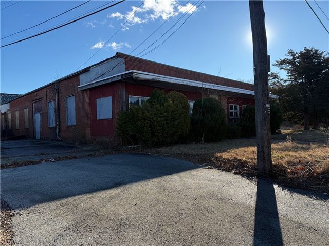 5810 Post Road, Warwick, RI 02818