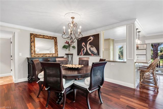 105 Clubhouse LN 389, Naples, FL 34105