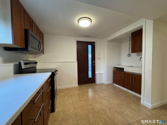 547 B Laurel Street B, East Haven, CT 06512