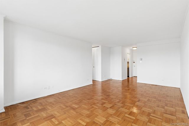 1815 215th Street 6C, Bayside, NY 11360
