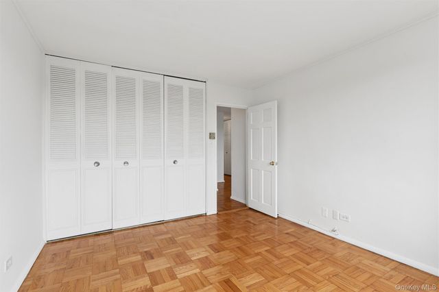 1815 215th Street 6C, Bayside, NY 11360