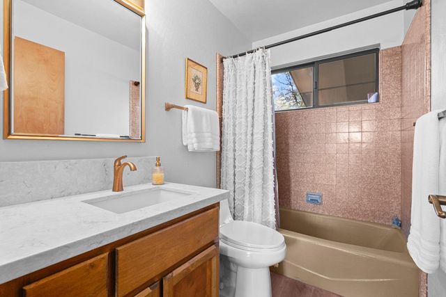 11700 Quail Rd, Auburn, CA 95602