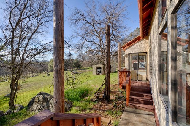 11700 Quail Rd, Auburn, CA 95602