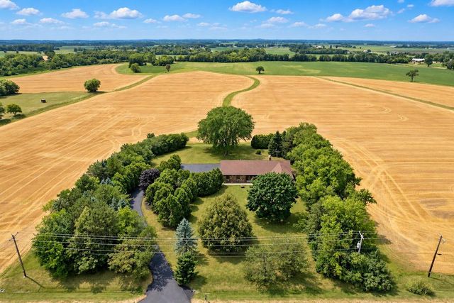 4938 Raynor AVENUE, Franksville, WI 53126