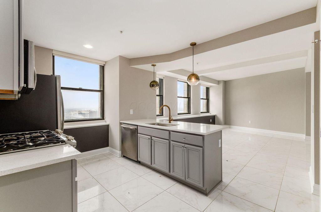 50 W Broad Street, 2101, Columbus, OH 43215