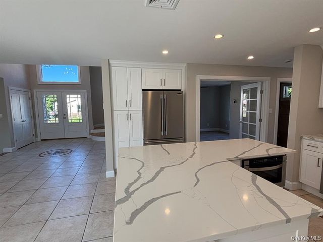 35 Adams Avenue, Bayville, NY 11709