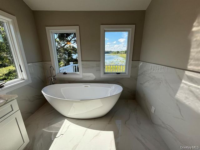 35 Adams Avenue, Bayville, NY 11709