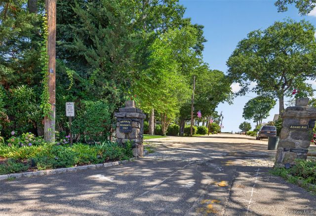 35 Adams Avenue, Bayville, NY 11709