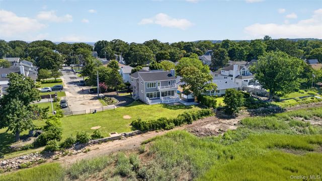 35 Adams Avenue, Bayville, NY 11709