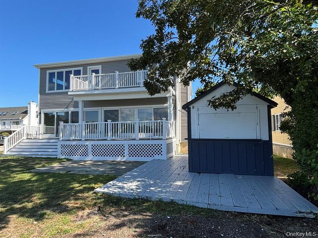 35 Adams Avenue, Bayville, NY 11709