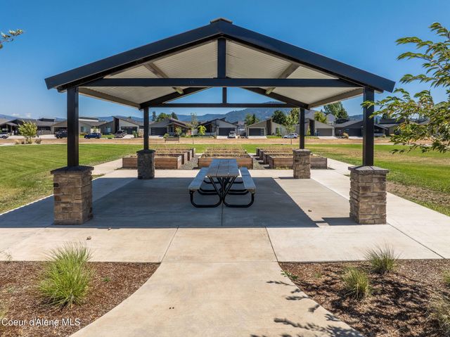 7773 N Mocha Lp, Coeur D'alene, ID 83815